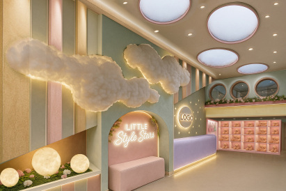 طراحی فروشگاه اسباب بازی مینیمال و پینترستی با رنگ های پاستیلی طراحی فروشگاه اکسسوری و اسباب بازی کودک در شهر یزد