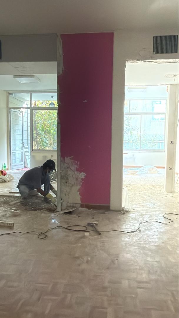 طراحی فضای کاری با پلان باز طراحی پلان باز دفتر کار و تخریب دیوار های صلب برای افزایش تعامل کارکنان و گردش نور