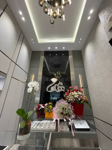 طراحی و اجرای طلا فروشی لوکس و مدرن ایده طراحی طلا فروشی لوکس در تهران