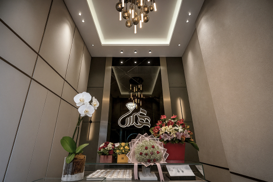 طراحی داخلی مدرن واحد اداری با نورپردازی خطی طراحی داخلی مدرن دفتر اداری در تهران با نورپردازی خطی و سبک مینیمال